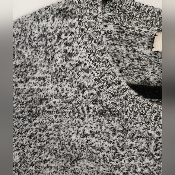 Burberry wool sweater - Picture 2 of 6